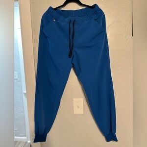 Figs Men’s Tansen Jogger Scrub Pants. Royal blue. Size M